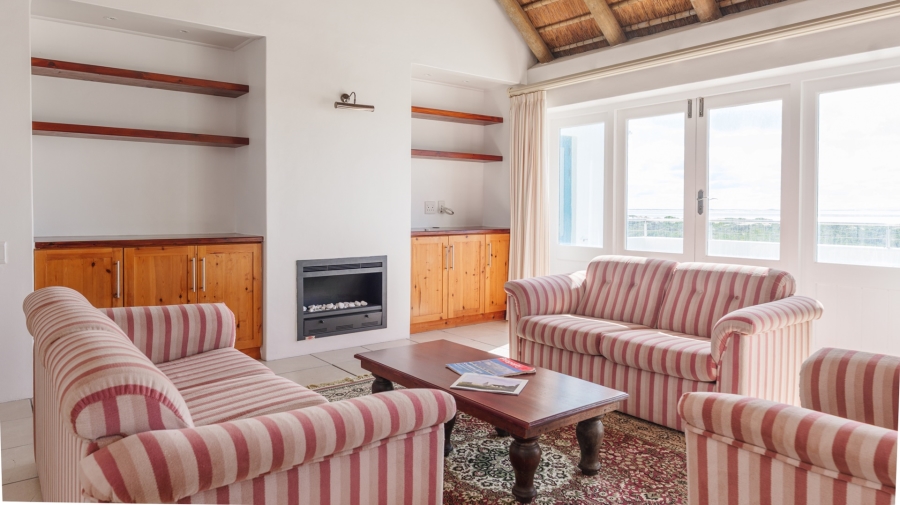 5 Bedroom Property for Sale in Struisbaai Western Cape